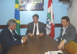 Dagoberto garante mais 100 casas e R$ 200 mil para Iguatemi