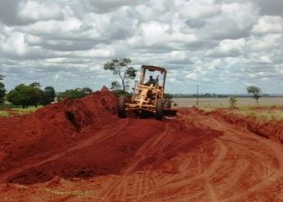 Obras de Iguatemi executou serviços na MS-180 em parceria com o Estado e produtores rurais.
