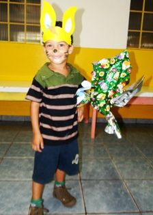 Escolas da REME infantil fizeram apresentações teatrais e ganharam Ovos de Páscoa em Iguatemi.