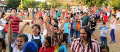 Bairro Jardim Quedas D’água recebeu programa Alegria com novo recorde de crianças.