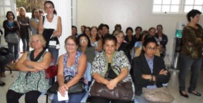 Mais de 40 mulheres de Iguatemi fazem exames em Cascavel no PR.