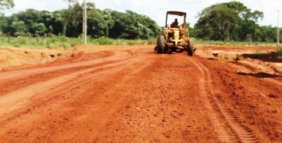 Secretaria de obras realizou manutenção de estradas após as chuvas em Iguatemi.