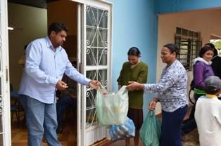 CRAS de Iguatemi realizou projeto de inverno com as famílias carentes.