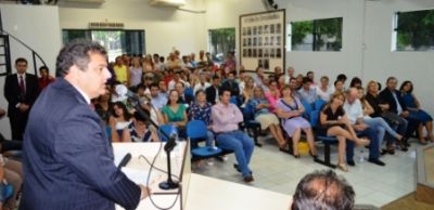 Prefeito Zé Roberto e Vice-prefeita Dra. Rose tomam posse do comando da Prefeitura de Iguatemi até 2016.