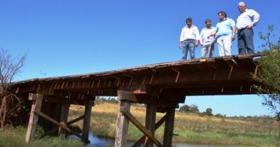 Prefeito Zé Roberto visita pontes rurais no Assentamento Auxiliadora em Iguatemi.