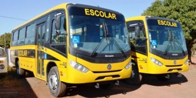 Prefeito Zé Roberto conquista mais dois novos ônibus, agora são 11 conquistados em apenas dois anos.