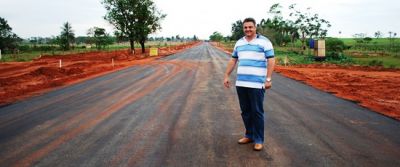 Prefeito visita início da implantação do asfalto na MS-180 em Iguatemi.