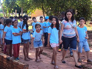 Alunos da Escola Salvador Nogueira visitam Viveiro de Mudas