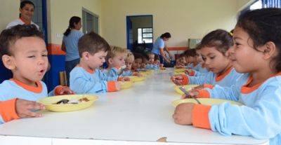 Prefeitura conclui reforma da Creche São José na Vila Operária e crianças voltam em prédio novinho.