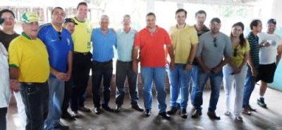 Prefeito Zé Roberto participa de confraternização na Polícia Militar em Iguatemi.