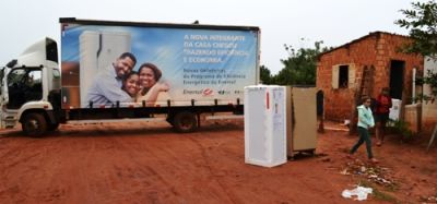 Famílias carentes começam a receber geladeiras da Enersul em Iguatemi.