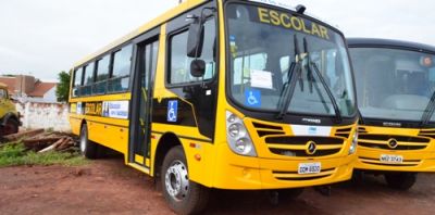 Prefeitura de Iguatemi adquire o 12º ônibus e renova a frota do transporte escolar.