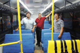 Prefeito Zé Roberto adquiriu o 13º ônibus escolar para a educação de Iguatemi.