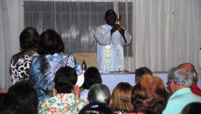 Conviver realizou missa para comemorar o dia Internacional do Idoso, no Centro de Convivência “Lírio do Vale”.