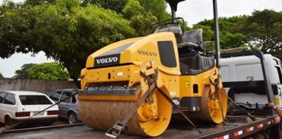 Secretaria de Obras adquire novo rolo compactador para manutenção do pavimento asfáltico de Iguatemi.
