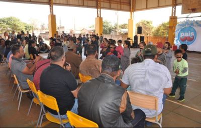 ESCOLA CEMUR PRESTOU HOMENAGENS AOS PAIS DOS ALUNOS COM APRESENTAÇÕES CULTURAIS E SORTEIO DE BRINDES.