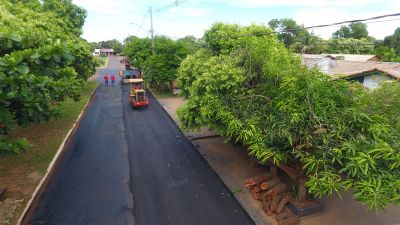 PREFEITURA DE IGUATEMI REINICIA RECAPEAMENTO ASFÁLTICO NO BAIRRO DA VILA NOVA ESPERANÇA.