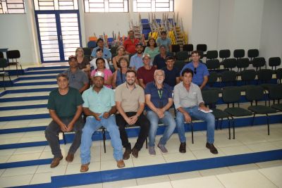 PREFEITO E SECRETÁRIO DE DESENVOLVIMENTO ECONÔMICO PARTICIPAM DE REUNIÃO COM PRESIDENTES DAS ASSOCIAÇÕES DOS ASSENTAMENTOS.