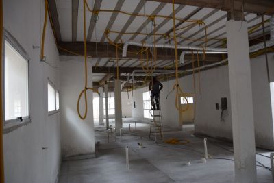 OBRAS DA UNIDADE BÁSICA DE SAÚDE- UBS, DO BAIRRO DA VILA NOVA ESTÃO A PLENO VAPOR.