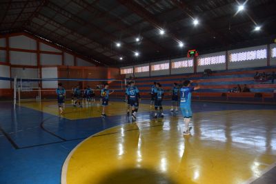 EQUIPES DE IGUATEMI SE DESTACAM NA ETAPA DO CONE SUL DE VÔLEI MASCULINO E FEMININO COM 100% DE APROVEITAMENTO.  