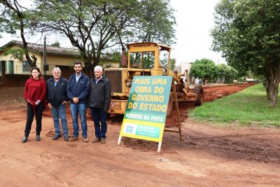 Vila Nova Esperança está recebendo obra de pavimentação asfáltica.
