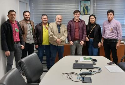  PREFEITO DR. LÍDIO LEDESMA E EQUIPE DISCUTEM REGULARIZAÇÃO FUNDIÁRIA EM REUNIÃO COM O INCRA EM CAMPO GRANDE.