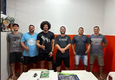 SECRETARIA MUNICIPAL DE ESPORTES PROMOVE REUNIÃO COM PROFESSORES DE EDUCAÇÃO FÍSICA QUE REALIZAM TREINAMENTOS  NAS ESCOLAS DE IGUATEMI.