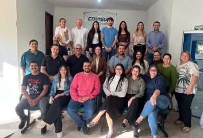 SECRETÁRIOS DE SAÚDE DOS MUNICÍPIOS QUE FAZEM PARTE DO CONSÓRCIO CONISUL, PARTICIPARAM DE REUNIÃO EM IGUATEMI.
