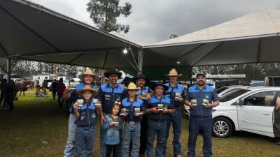 ATLETAS DO LAÇO COMPRIDO IGUATEMIENSE FAZEM BONITO NA FESTA DO LAÇO EM JAPORÃ.