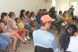 Prefeito Zé Roberto participa de encontro social com familias beneficiadas