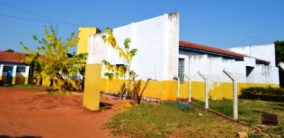 Escola Salvador Nogueira está sendo reformada em Iguatemi.