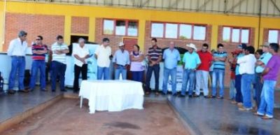 Associações de pequenos produtores de leite receberam Onze novos tanques resfriadores em Iguatemi.