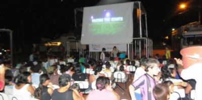 Sábado é dia de “Cinema na Pracinha” em Iguatemi.