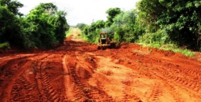 Estrada do sentido Frigorífico Frialto/Pentiado é recuperada pela Prefeitura de Iguatemi.