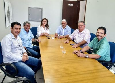 PATRÍCIA REUNIU-SE COM REPRESENTANTES DA ASSOCIAÇÃO COMERCIAL DE IGUATEMI.