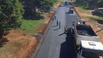IGUATEMI É UM VERDADEIRO CANTEIRO DE OBRAS COM REDE DE DRENAGEM, RECAPEAMENTO E PAVIMENTAÇÃO ASFÁLTICA NO PERÍMETRO URBANO. 