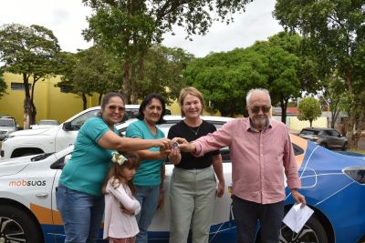 PREFEITO LIDIO LEDESMA PARTICIPA DA ENTREGA DE UM VEÍCULO 0KM DA MARCA ÔNIX PARA A APAE DE IGUATEMI.