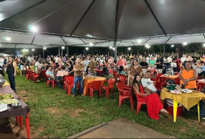 PREFEITURA DE IGUATEMI REALIZA JANTAR DE CONFRATERNIZAÇÃO PARA OS SERVIDORES PÚBLICOS MUNICIPAIS E SEUS FAMILIARES.