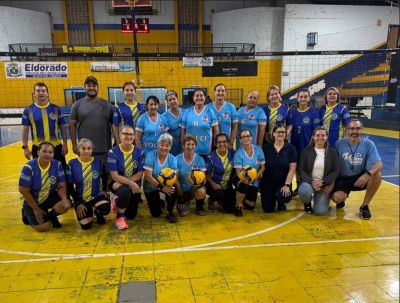 GRUPO DA MELHOR IDADE DE IGUATEMI REALIZA JOGOS AMISTOSOS DE VÔLEI ADAPTADO CONTRA O GRUPO DE ELDORADO-MS.
