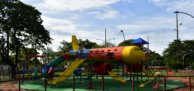 PLAYGROUND COM FORMATO REAL DE UM AVIÃO É A MAIS NOVA ATRAÇÃO DA PRAÇA MARCÍLIO AUGUSTO PINTO-MAP.