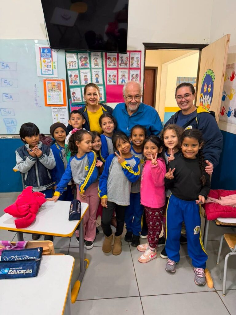 PREFEITO DR. LÍDIO VISITA UNIDADES ESCOLARES E ACOMPANHA DE PERTO A EDUCAÇÃO MUNICIPAL.
