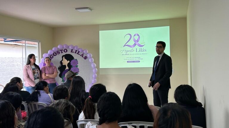 ASSISTÊNCIA SOCIAL PROMOVE PALESTRA ALUSIVA AO AGOSTO LILÁS MÊS DE ENFRENTAMENTO À VIOLÊNCIA CONTTRA A MULHER.