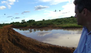 Chuvas alagam e destroem estradas na área rural de Iguatemi.