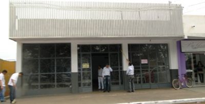 Começa a reforma do prédio onde será o Banco do Brasil em Iguatemi. Começa a reforma do prédio onde será o Banco do Brasil em Iguatemi.