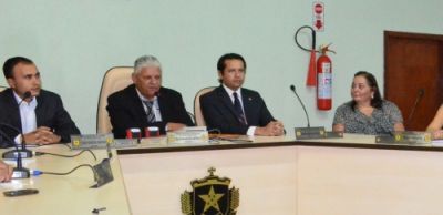 Vice-prefeita Dra. Rose participou da primeira sessão legislativa de 2014.