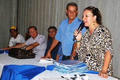 Agraer faz entrega de títulos aos proprietários do novo loteamento na antiga Fazenda São Luiz.