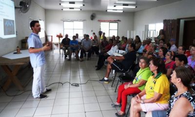 Secretaria de Saúde realizou palestras específicas sobre perda da memória e Incontinência Urinária.