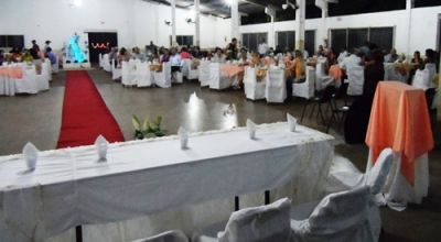Coordenação do Conviver encerra ano com desfile do Grupo da Melhor Idade e um grande jantar. Coordenação do Conviver encerra ano com desfile do Grupo da Melhor Idade e um grande jantar.