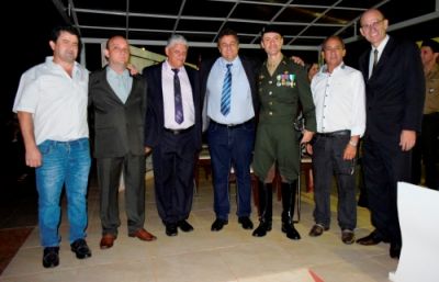 AUTORIDADES DE IGUATEMI PARTICIPARAM DA SOLENIDADE DE TROCA DE COMANDO DO 17º REGIMENTO DE CAVALARIA EM AMAMBAI-MS. AUTORIDADES DE IGUATEMI PARTICIPARAM DA SOLENIDADE DE TROCA DE COMANDO DO 17º REGIMENTO DE CAVALARIA EM AMAMBAI-MS.