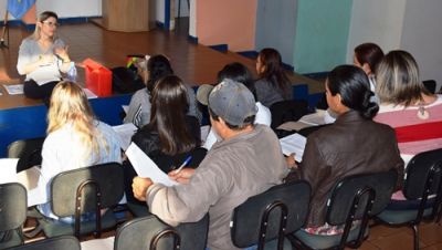 SECRETARIA DE SAÚDE PROMOVE CURSO DE QUALIFICAÇÃO PROFISSIONAL INICIAL PARA AGENTES COMUNITÁRIOS DE SAÚDE DO MUNICÍPIO. SECRETARIA DE SAÚDE PROMOVE CURSO DE QUALIFICAÇÃO PROFISSIONAL INICIAL PARA AGENTES COMUNITÁRIOS DE SAÚDE DO MUNICÍPIO.